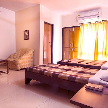 Hotel Rajawas Dibrugarh 外观 照片